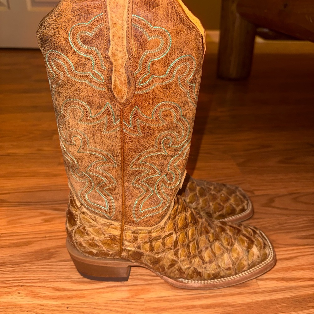 Brown Western Cowboy Boots with Turquoise Stitching